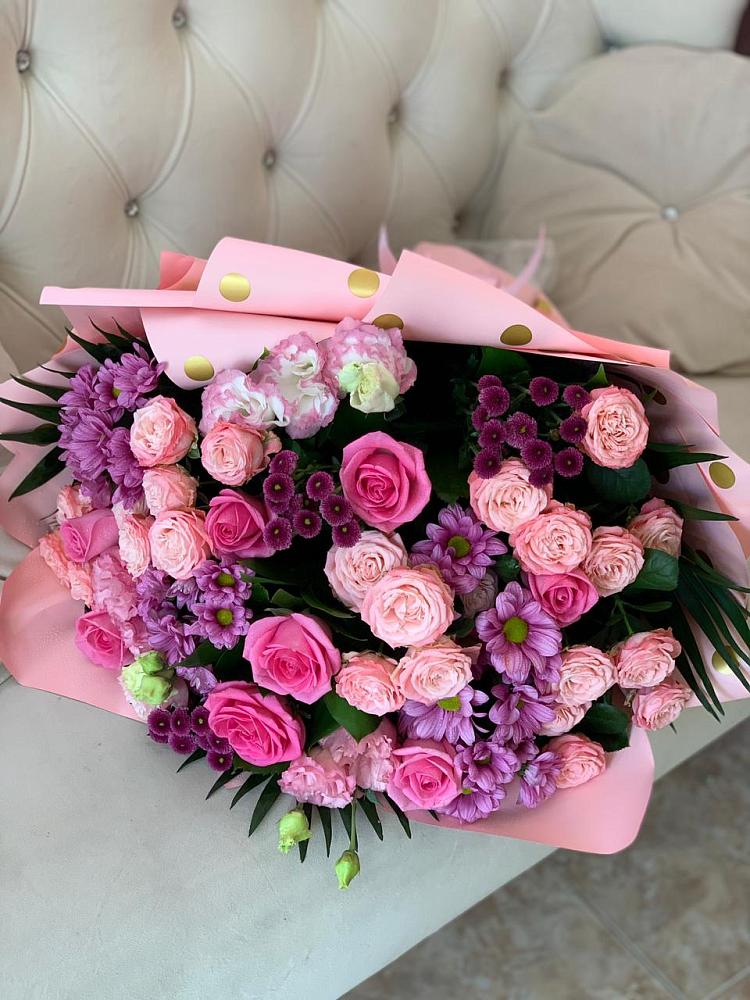 Букет цветов из: Хризантемы, Розы и Лизиантусы в Дрожжино