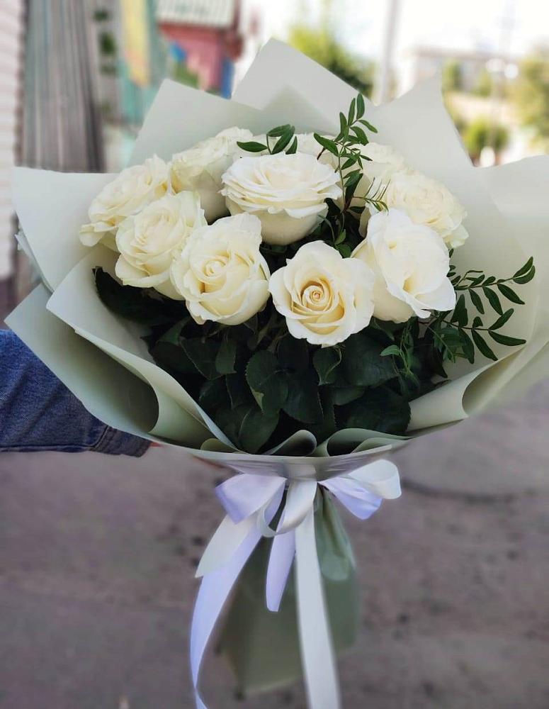 Букет Белые розы Проуд в Дрожжино
