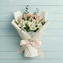 Букет цветов из:  Альстромерии в Дрожжино