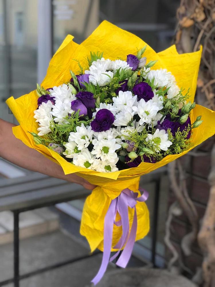 Букет цветов из: Ирисы, Хризантемы и Ромашки в Дрожжино