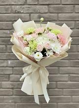 Букет цветов из:  Гвоздики, Розы, Лизиантусы и Хризантемы в Дрожжино