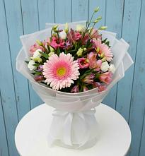 Букет цветов из:  Герберы, Альстромерии и Лизиантусы #REPLACE_PRED# Дрожжино