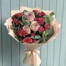 Букет цветов из:  Гвоздики и Розы в Дрожжино