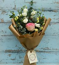 Букет цветов из:  Розы и Лизиантусы в Дрожжино