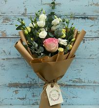 Букет цветов из:  Розы и Лизиантусы в Дрожжино