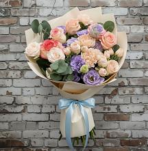 Букет цветов из:  Розы, Лизиантусы и Гвоздики #REPLACE_PRED# Дрожжино